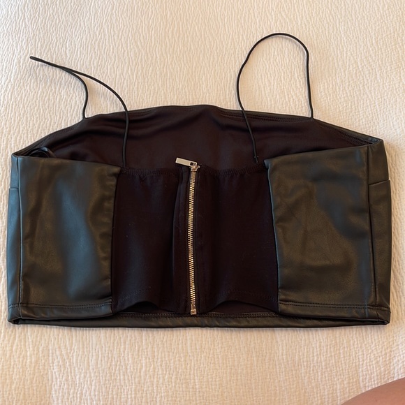Leather crop top - Picture 2 of 3
